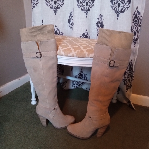 Seychelles Tan/ Camel Suede Boots - Picture 11 of 11